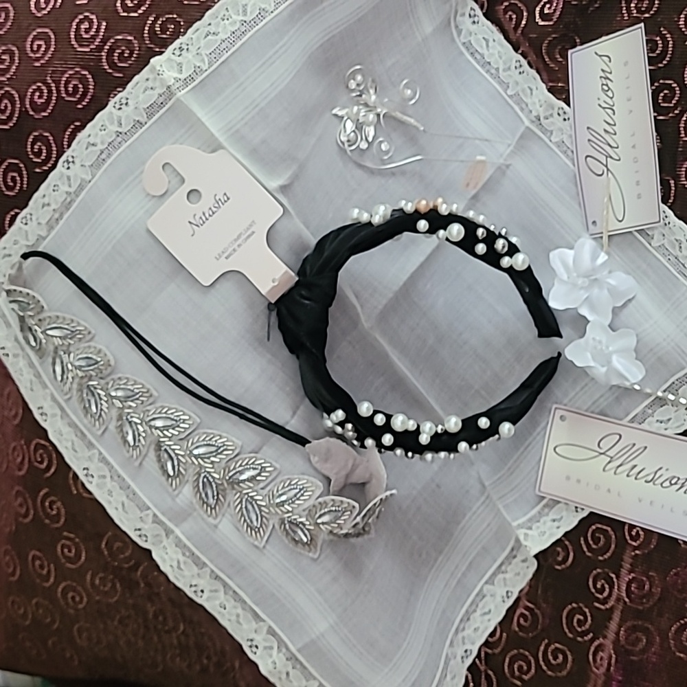 Lot of 5 hair accessories